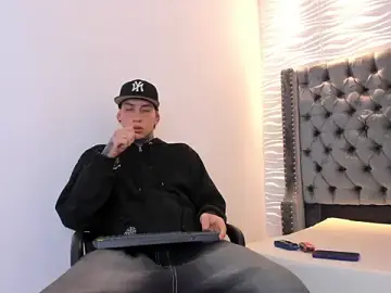 Stripchat Live Porn of DANTE_ARMSTRONG