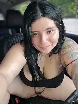 Stripchat Adult Webcam of horny_roomiess