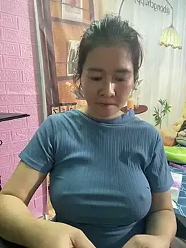 Stripchat Free Porn Cam of Bollozzy_89