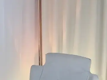 Stripchat Sex Cam of QueenZiii