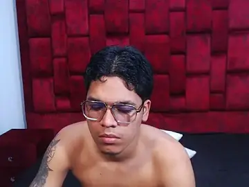 Stripchat Live Porn of David_Gil