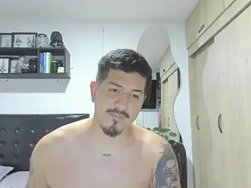 Stripchat Adult Webcams of Aaaronwill1568