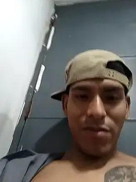 Stripchat Sex Cam of El_CHEGO