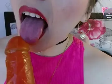 Stripchat Adult Video Chat of Salma_Tori