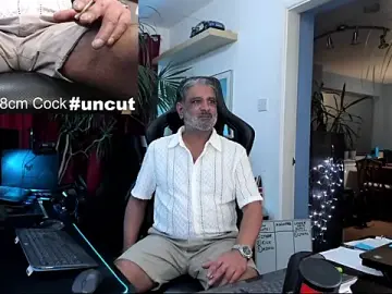 OnlineBossUK from stripchat