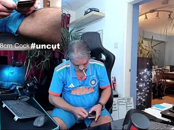 Stripchat Live Sex of OnlineBossUK