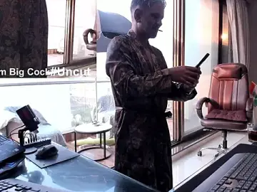 Stripchat Sex Cam of OnlineBossUK