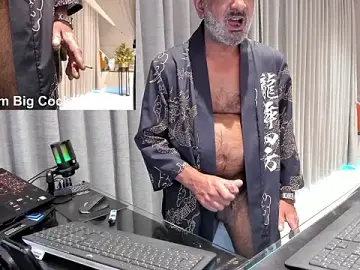 Stripchat Live Sex Cam of OnlineBossUK