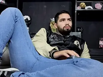 Stripchat Free Live Porn of matteosantos