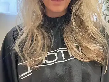 Stripchat Free Porn Cam of MrsMollyWilde