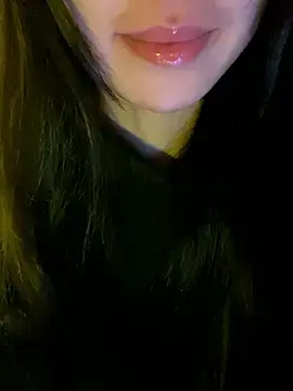 Uyennii02 from stripchat