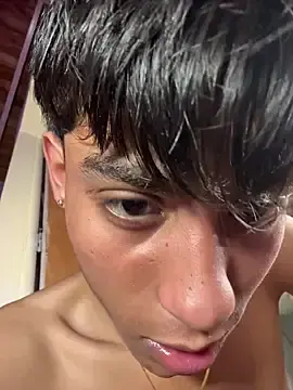 Stripchat Free Porn Cam of Mauuu18