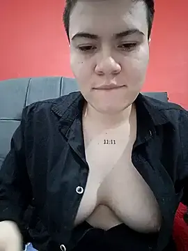 Stripchat Free Porn Cam of geminis_xxx