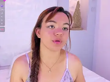 Stripchat Nude Webcam of EmilyRouss_