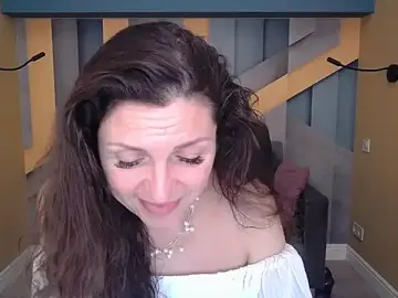 Stripchat Watch Live Sex Cams of EllaLong