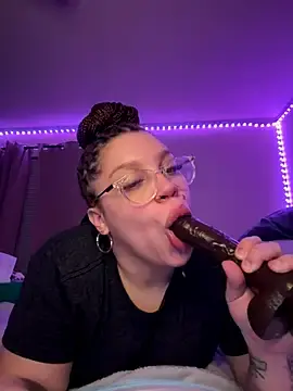 Stripchat Live Porn of QueenNuttCollector