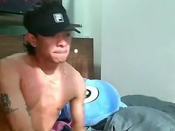 Stripchat Free Porn Cam of Glen_connor_11