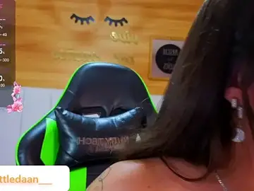 Stripchat Nude Webcam of Abril_Velvet_a_