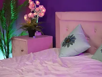 Stripchat Best live sex cam show of SophieVenus