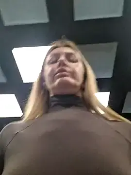 Stripchat Live Porn of Miss____Mia_