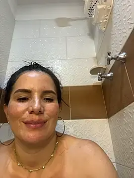 Stripchat Nude Webcam of carol_latina13