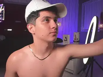 Stripchat Adult Webcam of Brat_