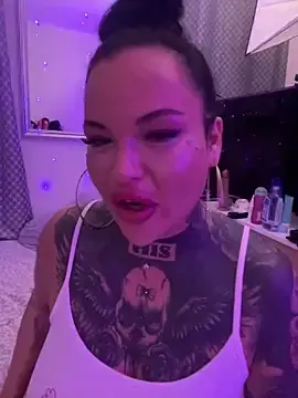 Stripchat Adult Webcam of _MelinaCurves_