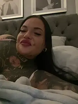 _MelinaCurves_ from stripchat