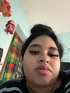 Stripchat Adult Webcams of Aloyenita