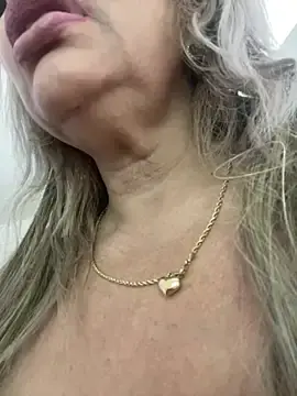 Stripchat Free Porn Cam of scarlett_sexx69