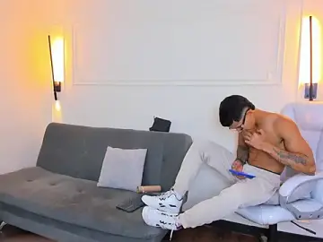 Stripchat Sex Cam of Paradise_boy_s