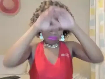 Stripchat Free Porn Cam of AfricanSquirtingQueen