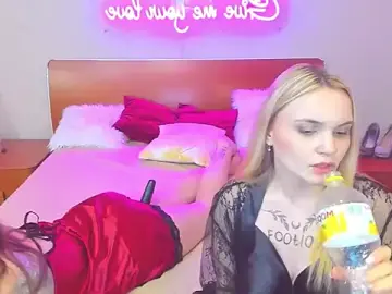 Stripchat Sex Cam of MagicEyess