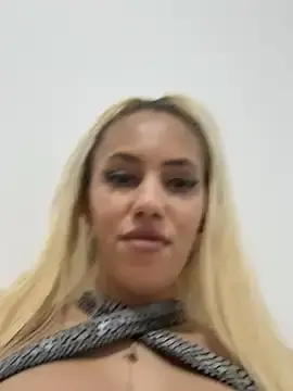 Stripchat Sex Cam of CellineGold