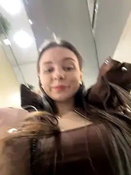 Stripchat Sex Cam of MilaBee