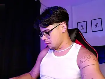 Stripchat Adult Webcams of isaac_saenzs