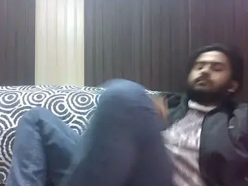 Stripchat Sex Cam of indihotguy