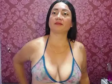 Stripchat Free Porn Cam of juliana_diaz
