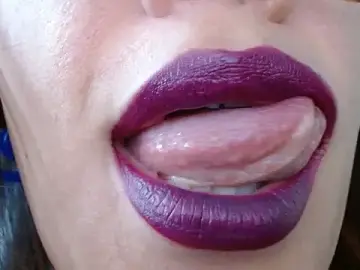 Stripchat Adult Webcams of miss_evoleth2