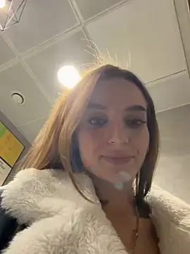 Stripchat Watch Live Sex Cams of -AngelAri-