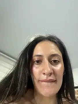 AlanaHot_xxx from stripchat