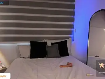 Stripchat Nude Webcam of MERIDA_TAYLOR