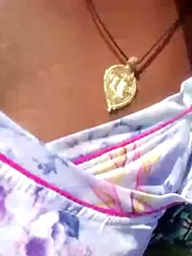 Stripchat Free Porn Cam of aunty_sumy