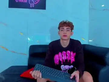 Stripchat Nude Webcam of Room_boys_hot