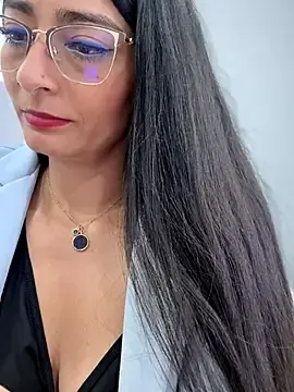 Stripchat Watch Live Sex Cams of _Bella-Office1