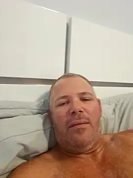 cubanitofeliz40 from stripchat