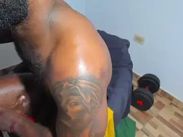 Stripchat Live Sex Cam of Freedom_24