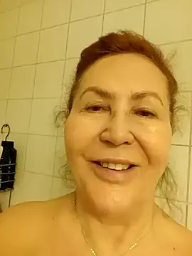 Stripchat Nude Webcam of Hottie-Mom