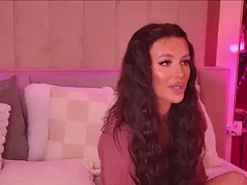 Stripchat Free Porn Cam of OliviaNoirr