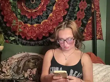 Stripchat Free Porn Cam of sweetandwet_daddy